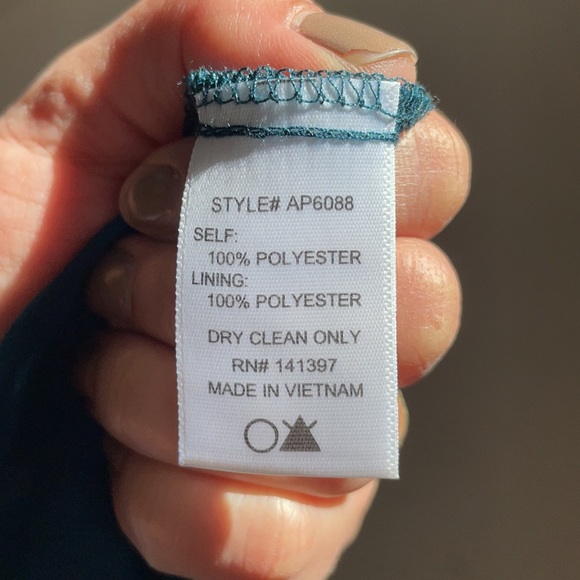 ASTR Teal Floral Romper - Picture 7 of 7